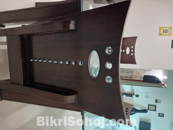 ৪ সিটের ডাইনিং টেবিল সেট বিক্রয় হবে (সম্পূর্ণ নতুন)